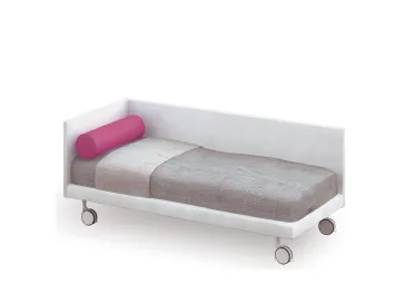 Manhattan padded bed