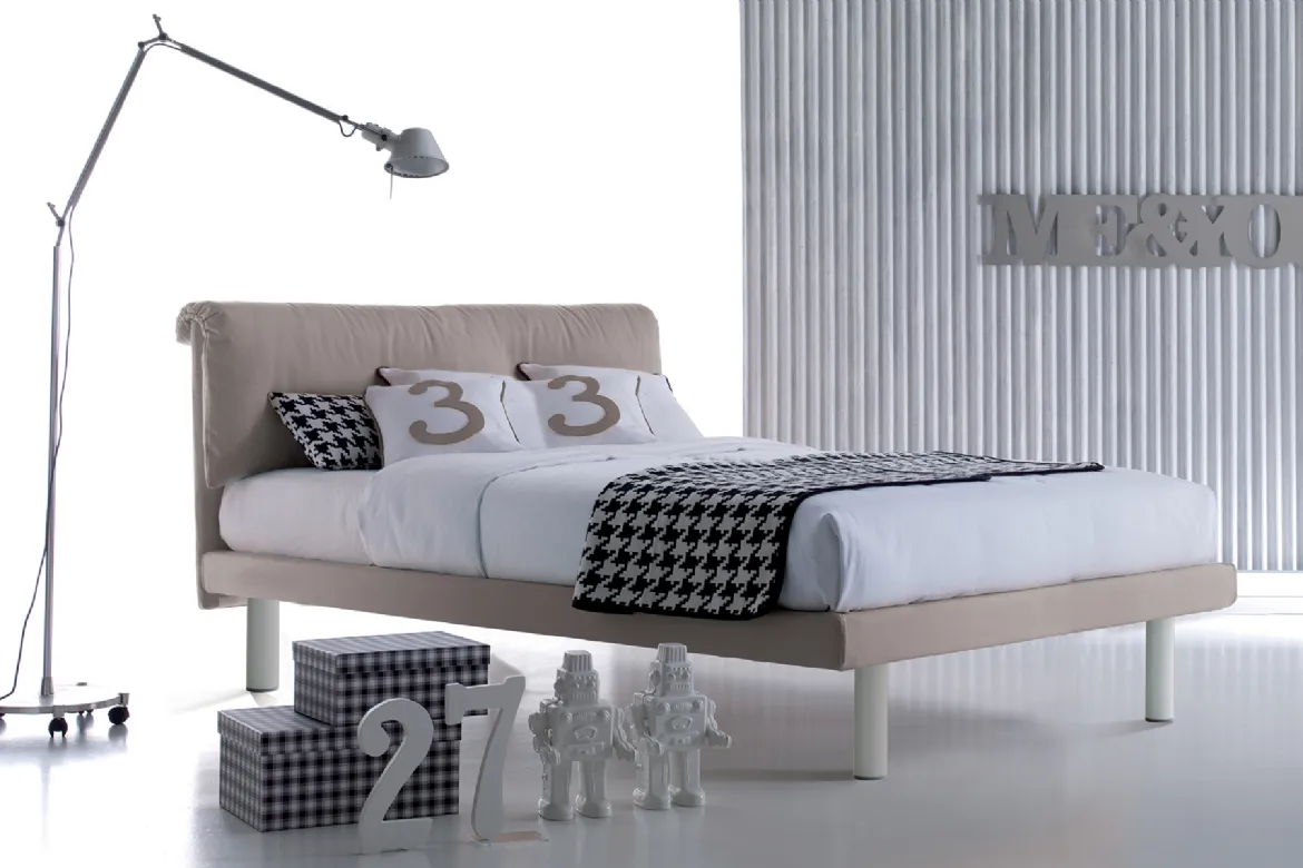 Montreal upholstered bed