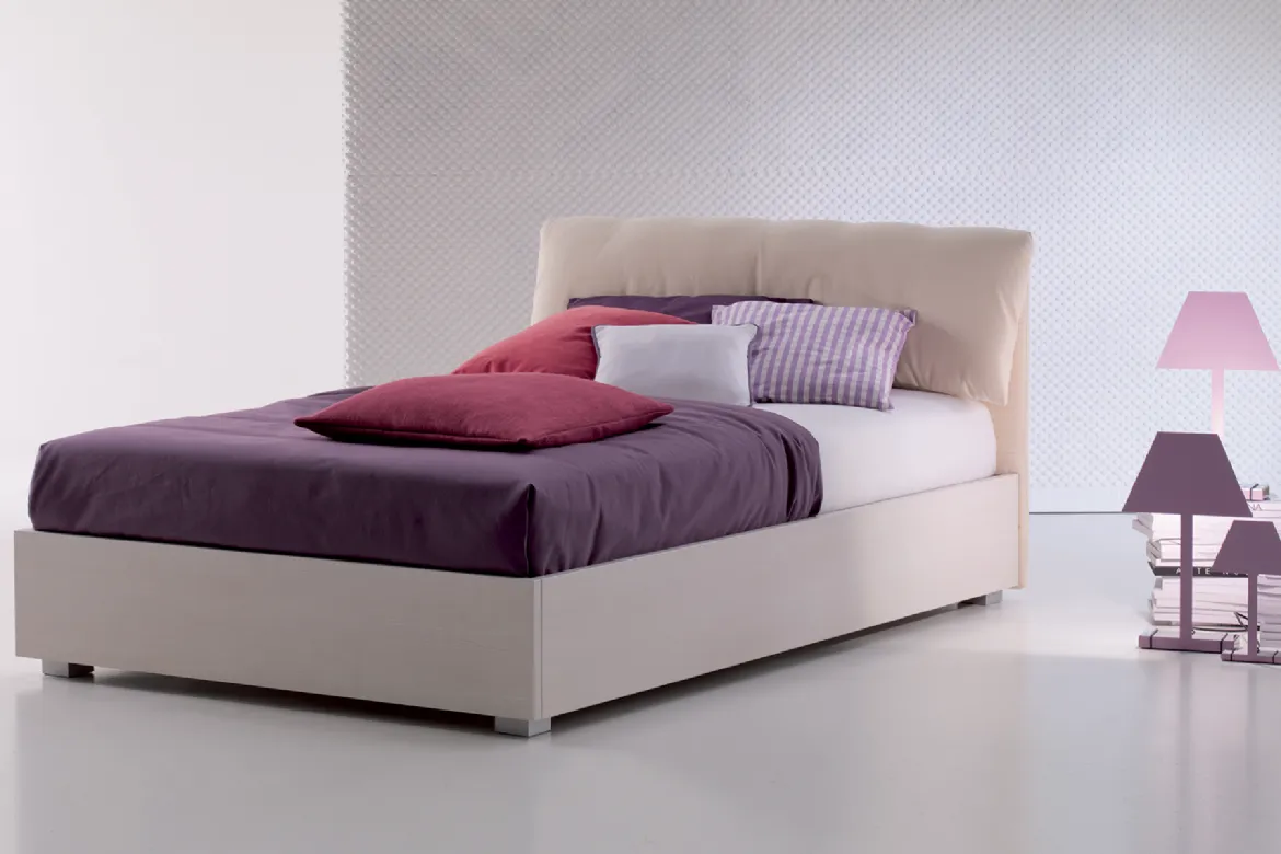Sidney upholstered bed